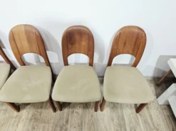 Table extensible + 8 chaises / Holstebro Møbelfabrik / Teck / Danemark / 1970
