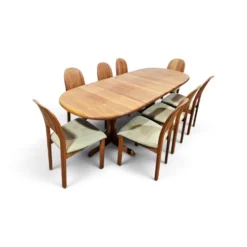 Table extensible + 8 chaises / Holstebro Møbelfabrik / Teck / Danemark / 1970