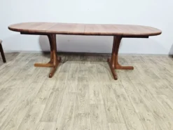 Table extensible + 8 chaises / Holstebro Møbelfabrik / Teck / Danemark / 1970