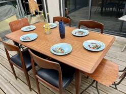 Table extensible en teck