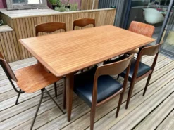 Table extensible en teck