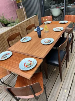 Table extensible en teck