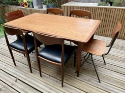 Table extensible en teck