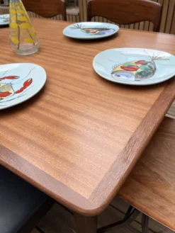 Table extensible en teck