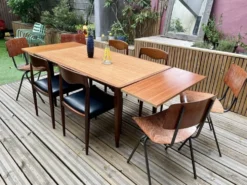 Table extensible en teck