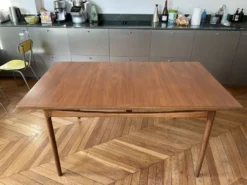 Table extensible en teck par Ib Kofod-Larsen