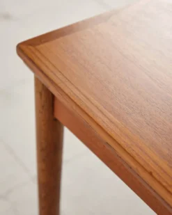 Table extensible en teck par Poul Hundevad, Danemark