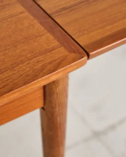 Table extensible en teck par Poul Hundevad, Danemark