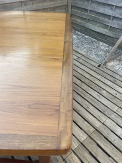 Table extensible en teck, piètement luge traîneau, style vintage