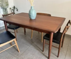 Table extensible en teck type scandinave/danoise, Ligne Roset, années 60