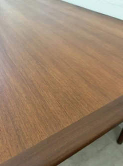 Table extensible en teck type scandinave/danoise, Ligne Roset, années 60