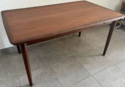 Table extensible en teck type scandinave/danoise, Ligne Roset, années 60