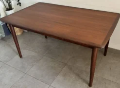 Table extensible en teck type scandinave/danoise, Ligne Roset, années 60