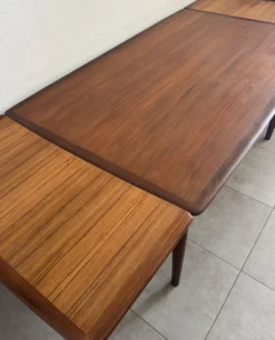Table extensible en teck type scandinave/danoise, Ligne Roset, années 60