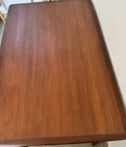 Table extensible en teck type scandinave/danoise, Ligne Roset, années 60