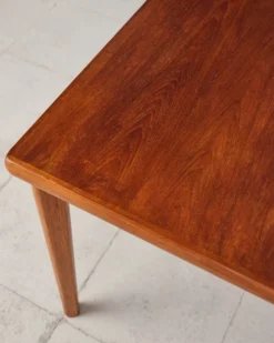 Table extensible par Henning Kjærnulf pour Vejle Stole, années 1960