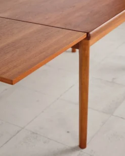Table extensible par Henning Kjærnulf pour Vejle Stole, années 1960