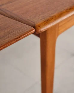Table extensible par Svend Aage Madsen pour K. Knudsen & Søn