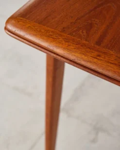Table extensible par Svend Aage Madsen pour K. Knudsen & Søn