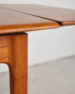 Table extensible par Svend Aage Madsen pour K. Knudsen & Søn
