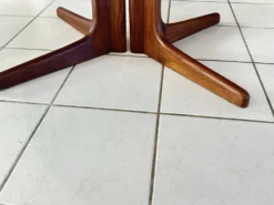 Table extensible Teck par Niels Otto Moller Danemark 1960