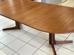 Table extensible Teck par Niels Otto Moller Danemark 1960