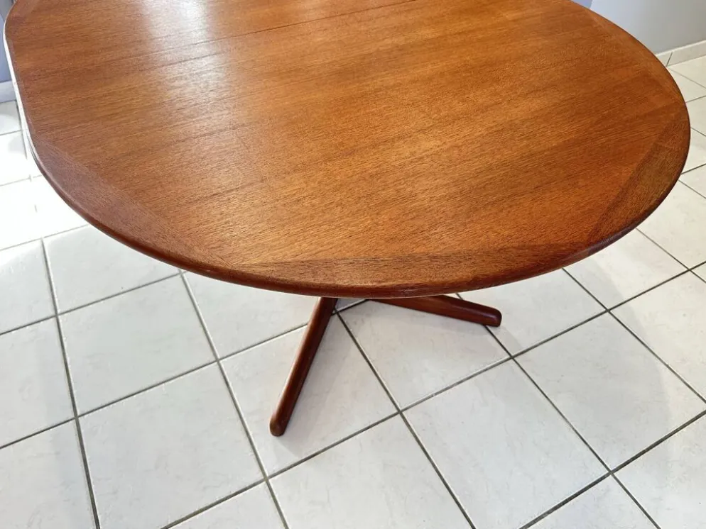 Table extensible Teck par Niels Otto Moller Danemark 1960