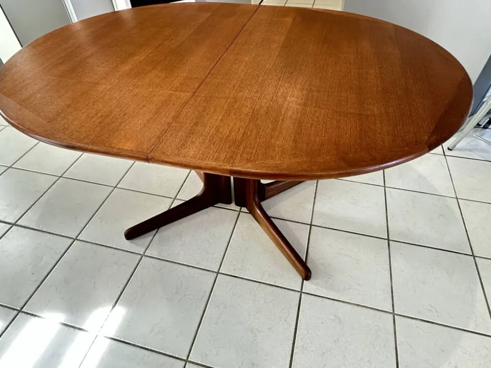 Table extensible Teck par Niels Otto Moller Danemark 1960