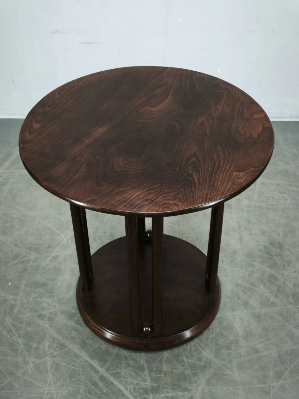 Table Fledermaus Sécession de Vienne attribuée à Kohn ou Thonet, vers 1900