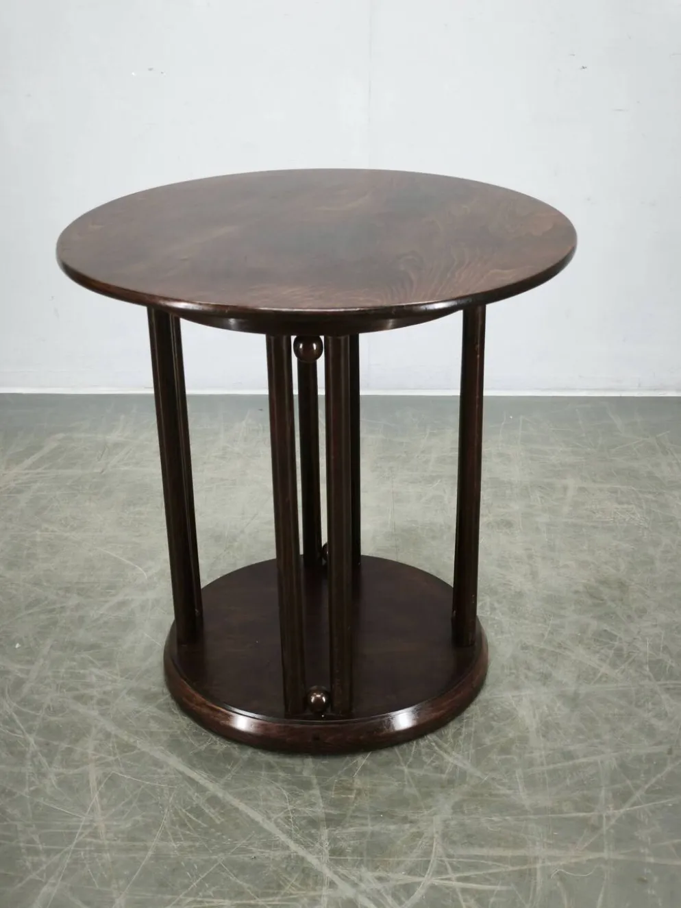 Table Fledermaus Sécession de Vienne attribuée à Kohn ou Thonet, vers 1900