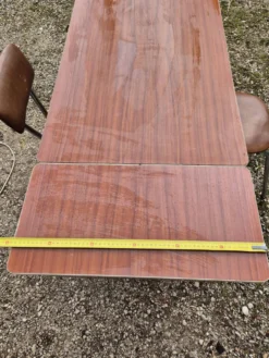 Table formica