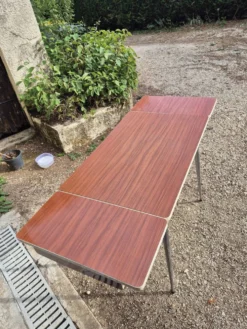 Table formica