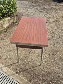 Table formica