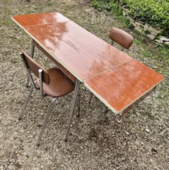 Table formica