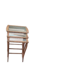 Table gigogne