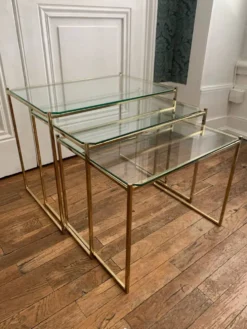 Table gigogne