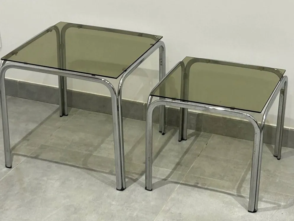 Table gigogne chrome et verre fumé lot de 2