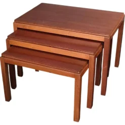 Table gigogne classique (3) par Russell Gordon / Russel & Broadway, style Midcentury Modern