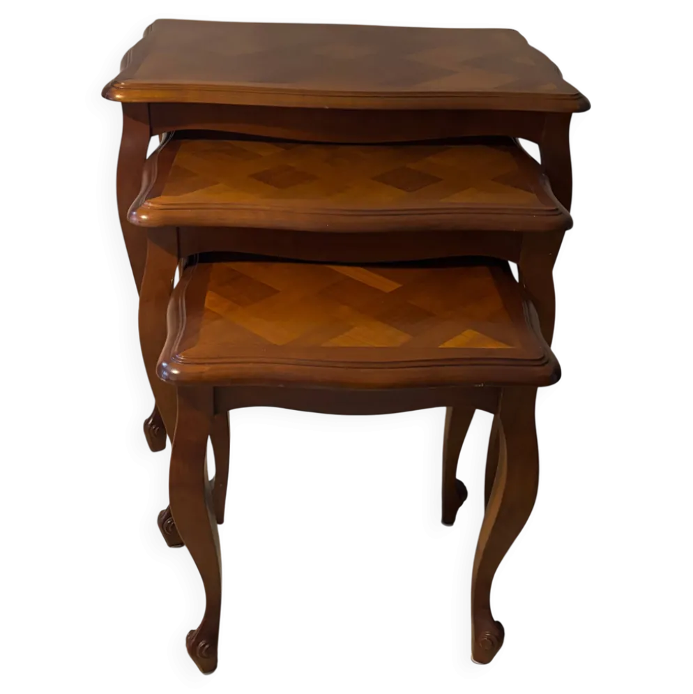 Table gigogne en merisier style Louis XV