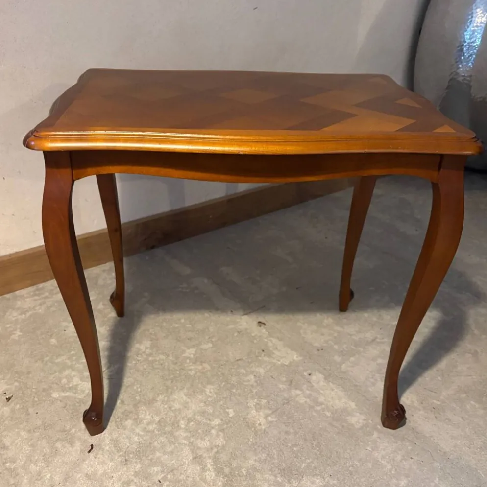 Table gigogne en merisier style Louis XV