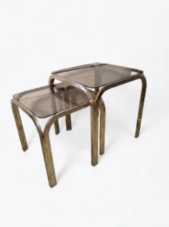 Table gigogne en métal doré des années 70