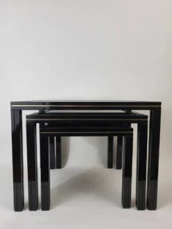 Table gigogne par Pierre Vandel 1970