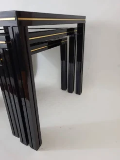 Table gigogne par Pierre Vandel 1970
