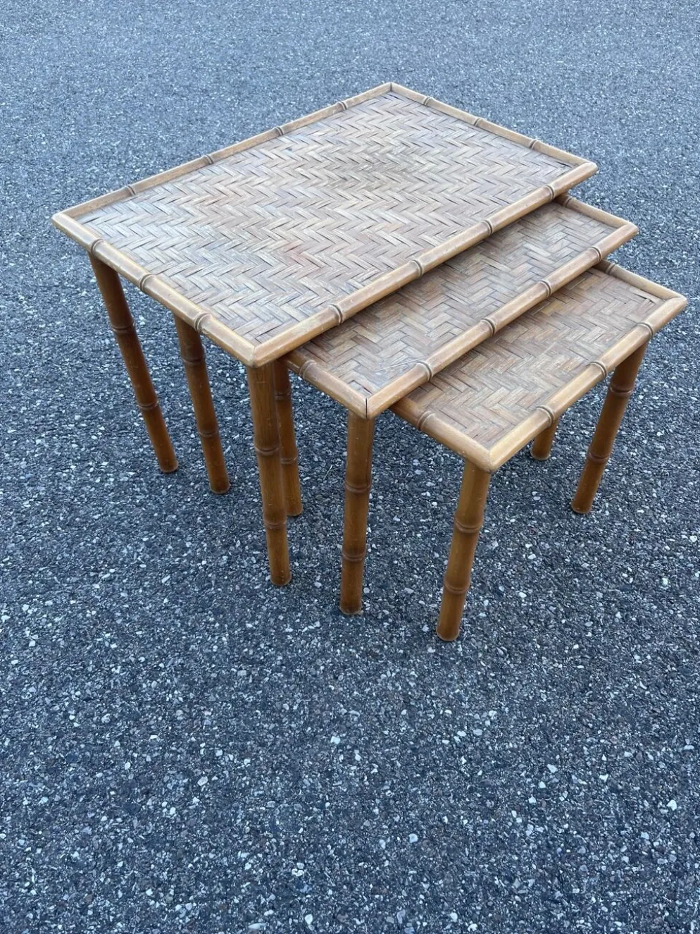 Table gigognes en osier et bambou