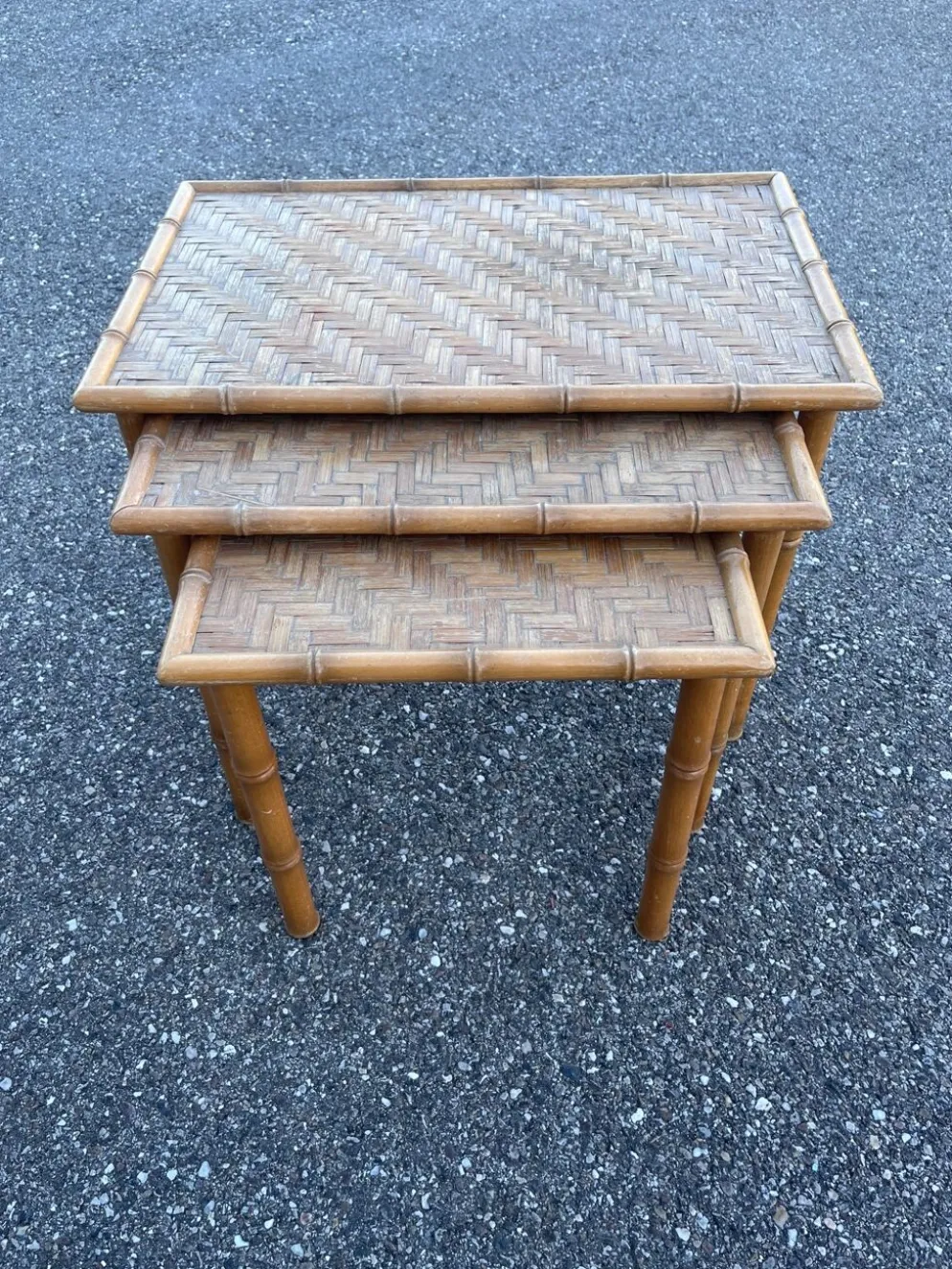 Table gigognes en osier et bambou