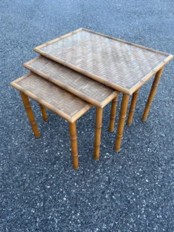Table gigognes en osier et bambou