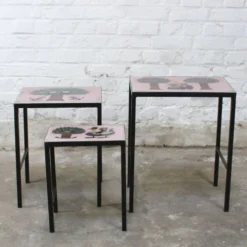 Table gigognes - métal et céramique de Dour 1960