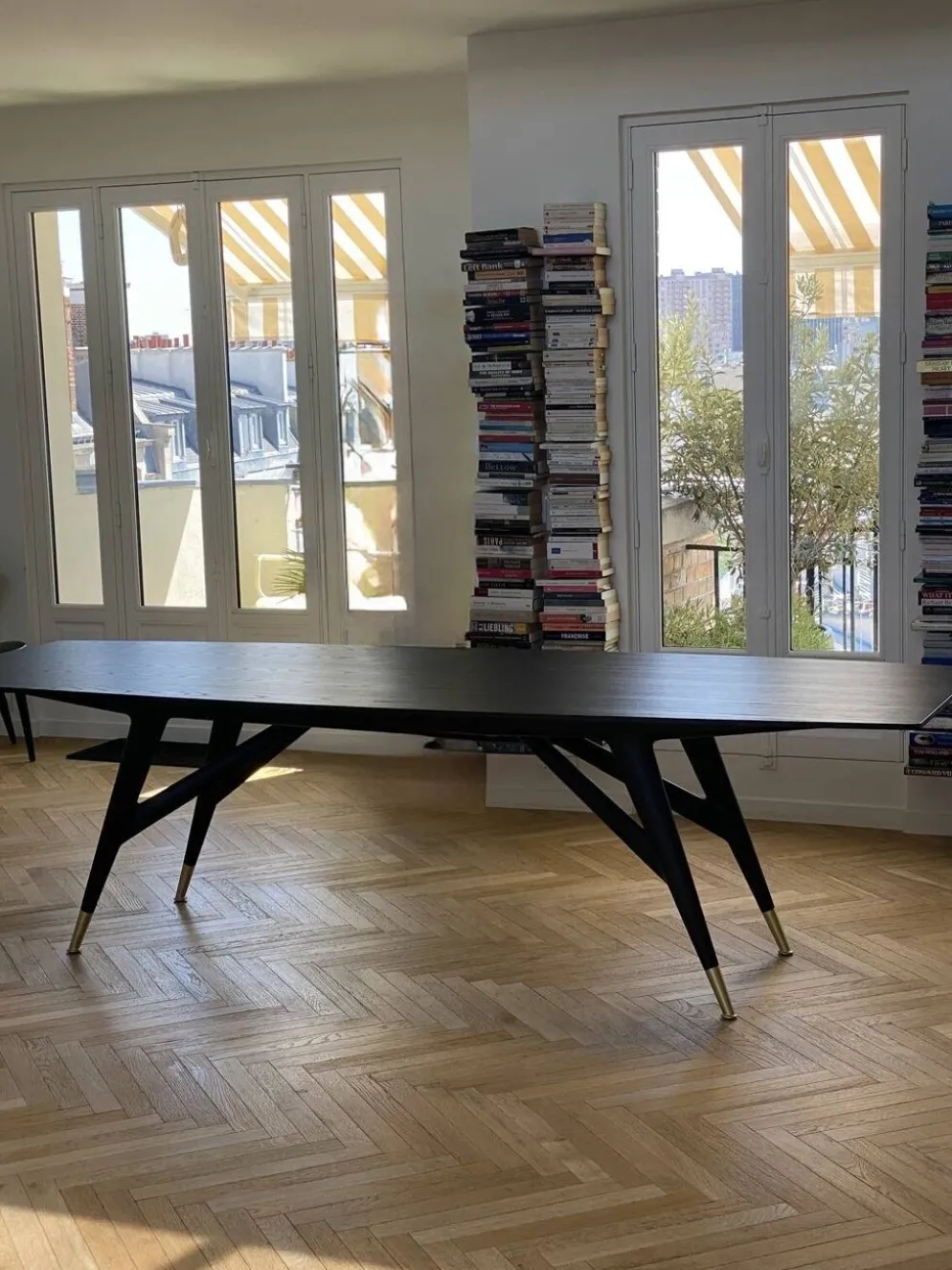 Table Gio Ponti D.859.1 Réédition 2023 Molteni en bois de frêne noir