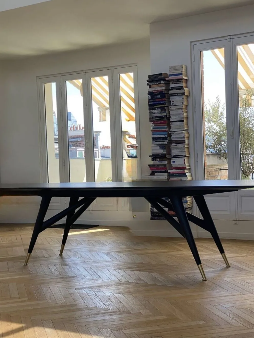 Table Gio Ponti D.859.1 Réédition 2023 Molteni en bois de frêne noir