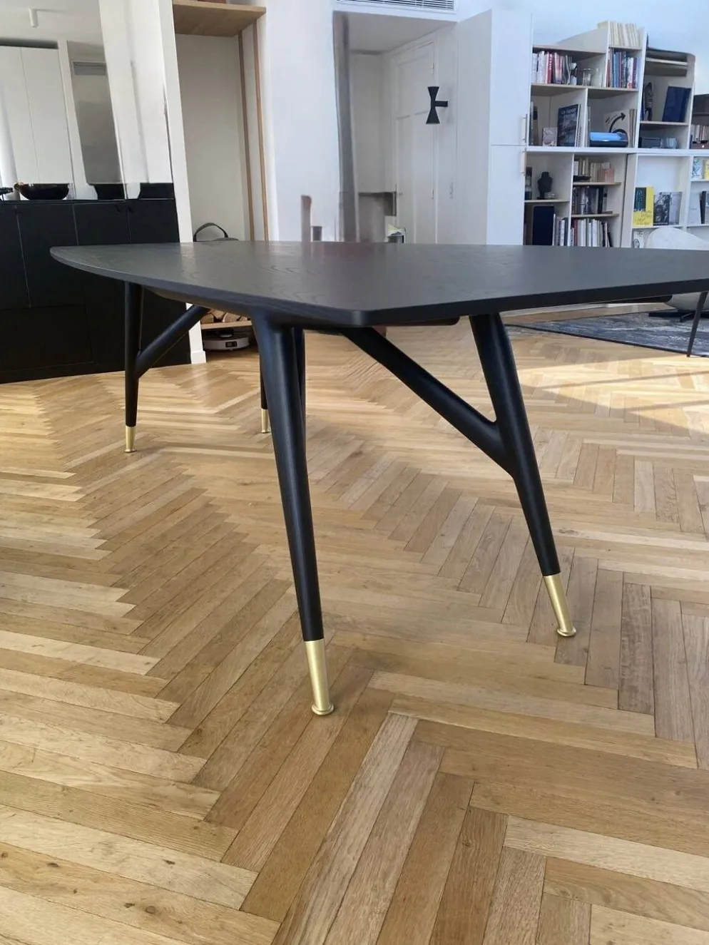 Table Gio Ponti D.859.1 Réédition 2023 Molteni en bois de frêne noir